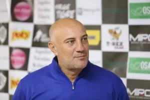 VOCEM demite técnico Marcos Campagnollo após sequência negativa na Série A4