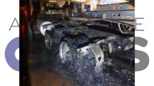 Incêndio em semirreboque de carreta mobiliza atendimento na SP-333, em Tarumã