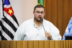 Câmara de Assis cria Frente Parlamentar para fomentar o empreendedorismo, geração de empregos e desenvolvimento econômico. Iniciativa foi aprovada por unanimidade.