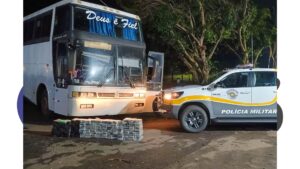 Polícia Rodoviária apreende mais de 150 kg de cocaína em ônibus na SP-270, em Palmital. Motorista foi preso em flagrante. Veja detalhes.