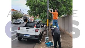 Semáforo da Avenida Abílio Duarte de Souza apresenta defeito e Prefeitura orienta motoristas