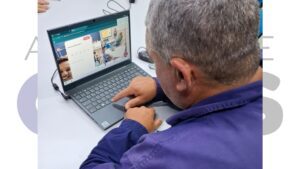 Projeto de Letramento Digital ensina tecnologia e prevenção a golpes para alunos da EJA em Assis