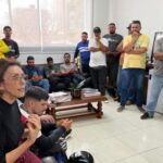 Telma Spera recebe motociclistas de aplicativo e discute demandas sobre multas e trânsito
