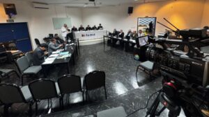 Câmara de Assis aprova novos salários para 2029 e Orçamento de R$ 780 milhões para 2026