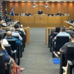 Câmara de Assis vota projetos sobre fibromialgia, idosos e assistência social