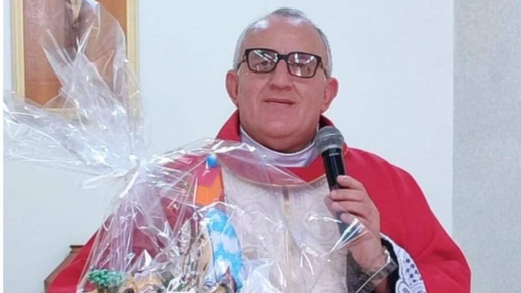 Câmara entrega título de ‘Cidadão Benemérito’ ao Padre José David Espessotti nesta quinta-feira