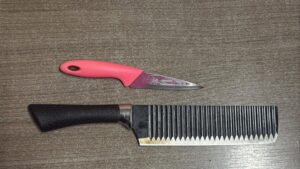 Tensão na Vila Dias: Homem é preso após ameaçar a própria família com uma faca em Cândido Mota