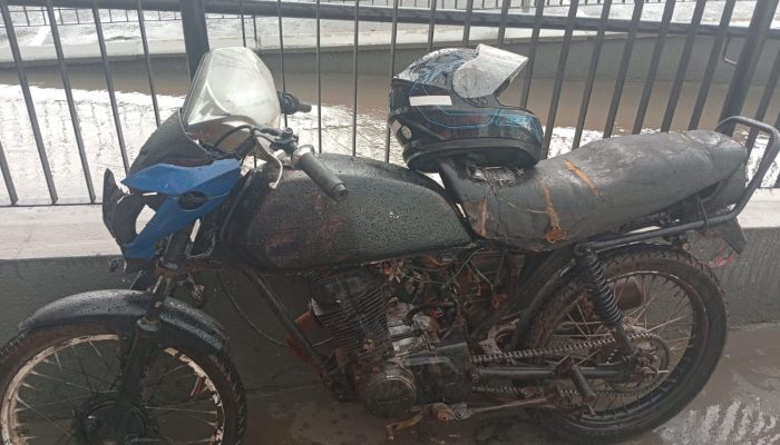 #03-04-perseguicao-tumulto-irmaos-delegacia-fuga-adolescente-candido-mota