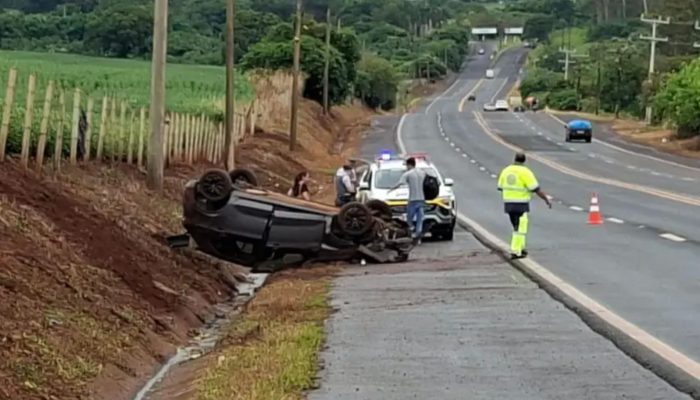 #04-02-capotamento-rodovia-benedito-pires-chuva-assis-candido-mota