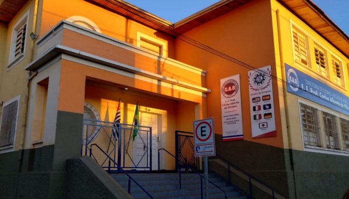 #12post-site-12-09-escola-carlos-alberto-78anos-assis