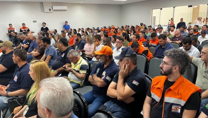 #17-09-seminario-mudancas-climaticas-assis-2025