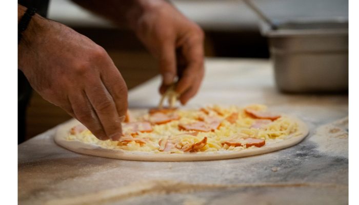 #6-11-vaga-ajudante-pizzaiolo-assis-euro-express