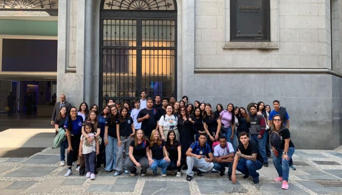 #capa-20-10-alunos-carlos-alberto-bolsa-de-valores-fe2025