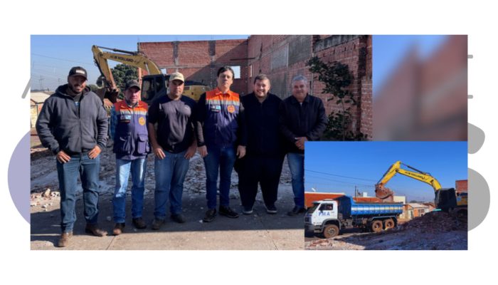 Obra abandonada com risco de desabamento é demolida na Vila Carvalho, em Assis, após ação de vereadores e Defesa Civil. Custo será cobrado no IPTU.