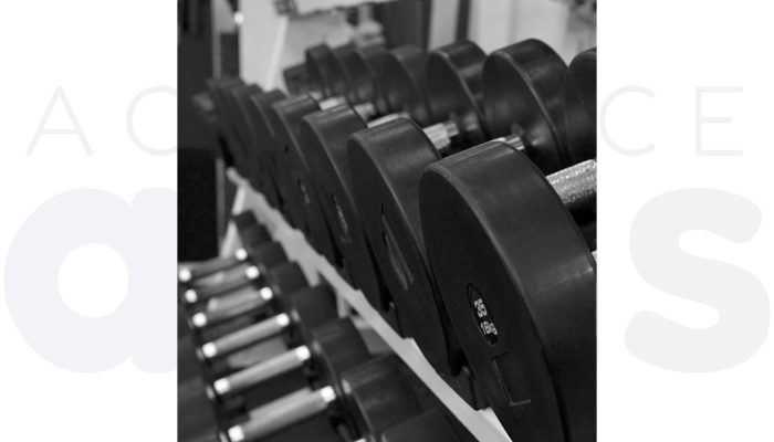 mulher-joga-soda-cautica-no-rosto-dono-de-academia-marilia-sp